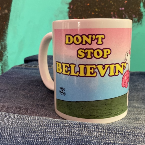 Dead Pool riding a Unicorn « Don’t stop believin’ » mug - Picture 2 of 4